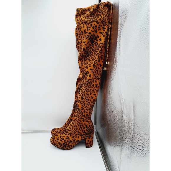 NWOB Vespose Thigh High Back Tie Leopard print soft upper 1/4 zip Boot 8. - Picture 2 of 8